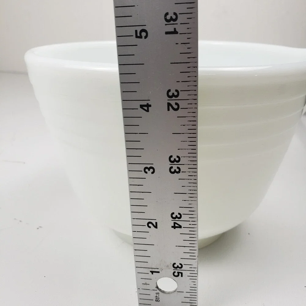 Hamilton Beach Model G Small‎ Milk Glass Mixing Bowl White Ribbed With Spout